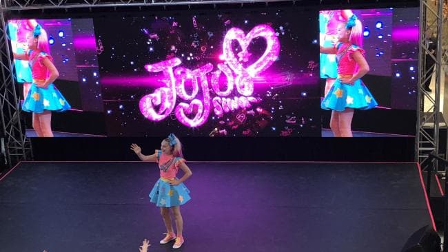 JoJo Siwa at Verizon Theatre at Grand Prairie